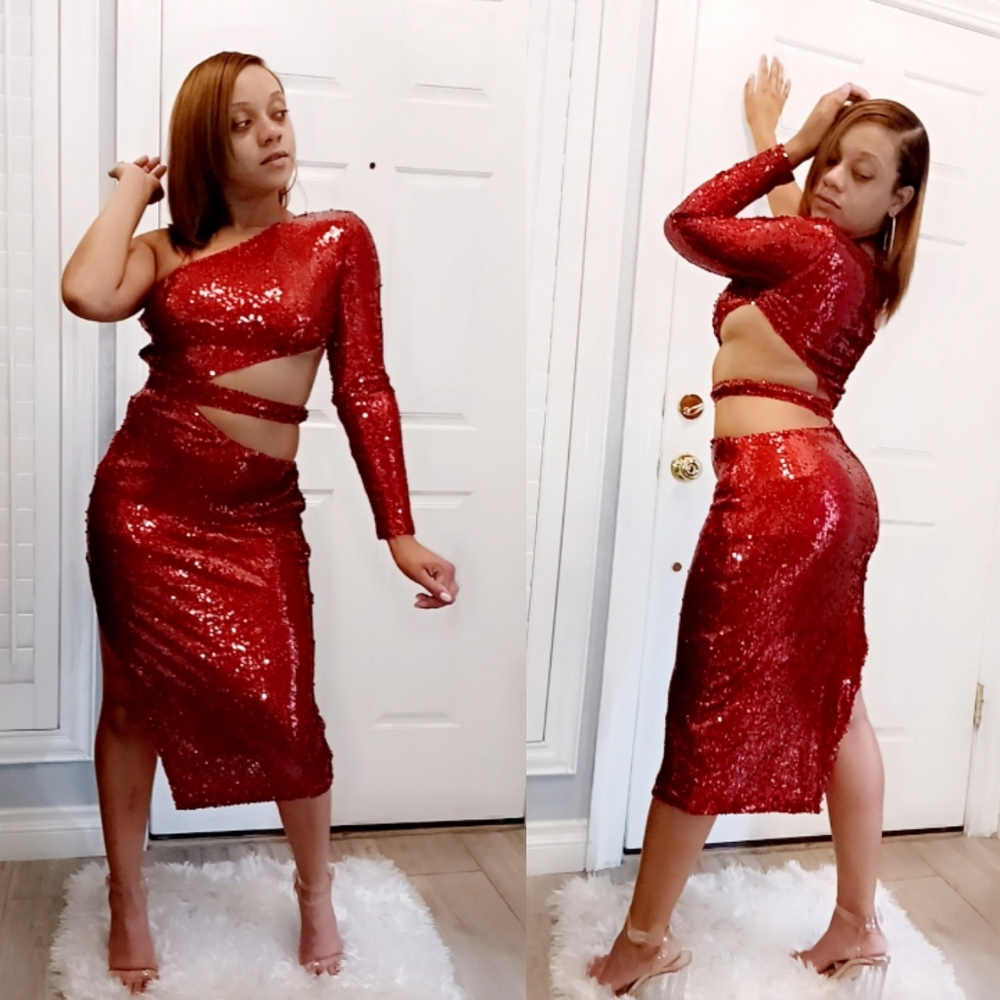 Sequins off the shoulder; Same day shipping purchase before 3pm specific time